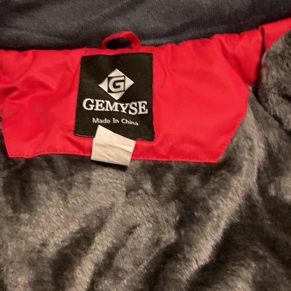 Mens M snow/Ski jacket with hood. Like new condition - Picture 6 of 6